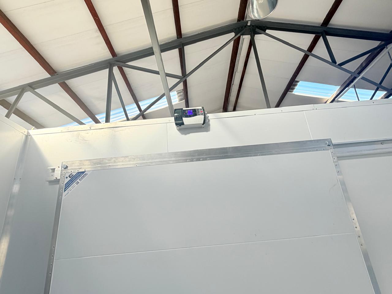 Cold room panel exterior with digital temperature controller